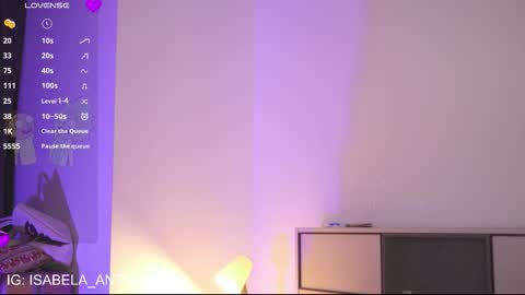 Snapshot of isabela_antonia_ chatting on October 30, 2025, 12:39 pm online show from October 30, 2025, 12:39 pm