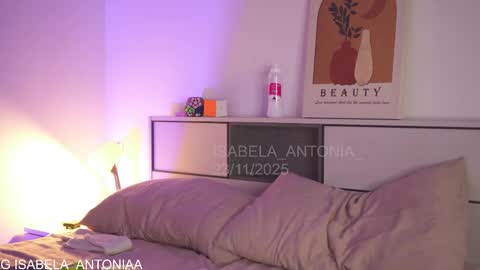 Snapshot of isabela_antonia_ chatting on November 23, 2025, 12:49 pm online show from November 23, 2025, 12:49 pm