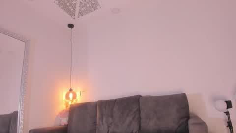 Isabela online show from October 16, 2025, 12:06 pm