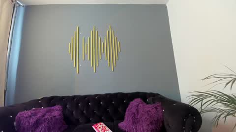  isabela online show from December 6, 2024, 3:33 pm