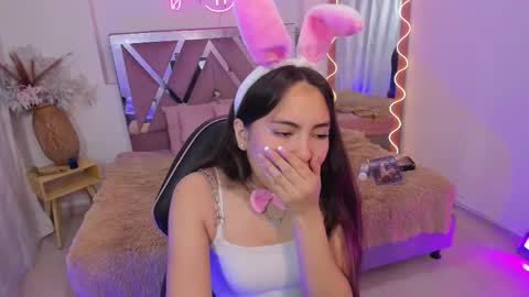 Snapshot of isabela_tay chatting on November 22, 2025, 12:04 pm ISABELA online show from November 22, 2025, 12:04 pm