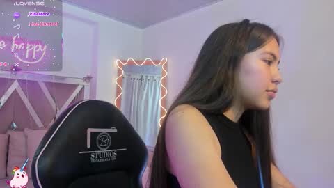 Snapshot of isabela_tay chatting on December 5, 2025, 11:41 am ISABELA online show from December 5, 2025, 11:41 am