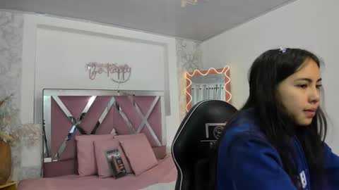 Snapshot of isabela_tay chatting on December 17, 2025, 11:38 am ISABELA online show from December 17, 2025, 11:38 am