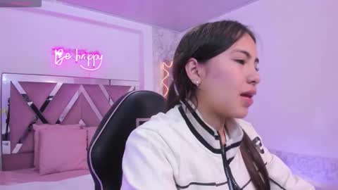 Snapshot of isabela_tay chatting on December 19, 2025, 11:39 am ISABELA online show from December 19, 2025, 11:39 am