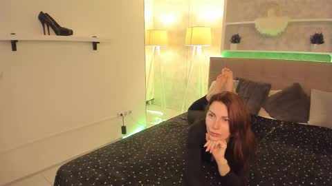 IsabelKiss online show from November 10, 2025, 6:56 am