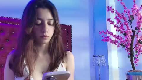 Snapshot of isabell_smiith chatting on December 13, 2025, 7:53 pm Isabell online show from December 13, 2025, 7:53 pm