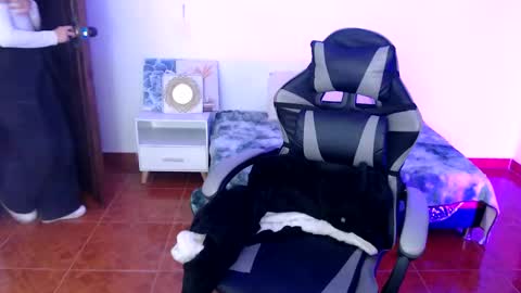 isabella__666 online show from November 22, 2025, 4:22 am