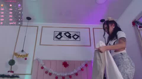 Isa Online 11pm to 5am Colombia time online show from December 14, 2025, 11:09 pm