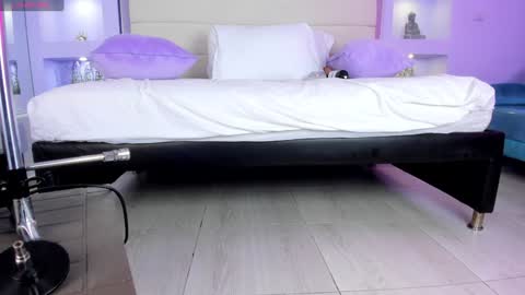 Snapshot of isabella_daniell chatting on February 5, 2025, 3:45 am Isa online show from February 5, 2025, 3:45 am