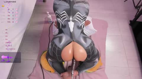 Snapshot of isabella_daniell chatting on November 26, 2025, 5:41 am Isa online show from November 26, 2025, 5:41 am