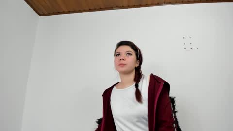 Snapshot of isabella_jaramillo chatting on October 30, 2025, 12:17 pm isabella_jaramillo online show from October 30, 2025, 12:17 pm