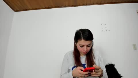 Snapshot of isabella_jaramillo chatting on November 13, 2025, 12:26 pm isabella_jaramillo online show from November 13, 2025, 12:26 pm