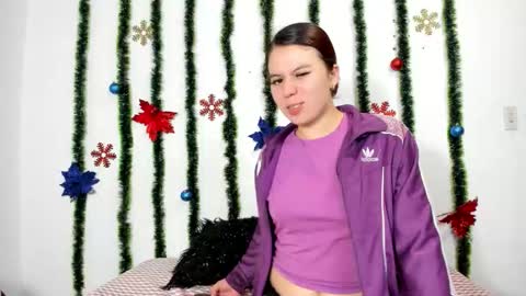 Snapshot of isabella_jaramillo chatting on November 17, 2025, 12:55 pm isabella_jaramillo online show from November 17, 2025, 12:55 pm