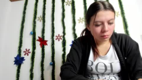 Snapshot of isabella_jaramillo chatting on December 4, 2025, 12:36 pm isabella_jaramillo online show from December 4, 2025, 12:36 pm