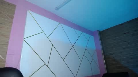 Snapshot of isabella_roseee chatting on November 12, 2025, 9:25 pm isabella_roseee online show from November 12, 2025, 9:25 pm