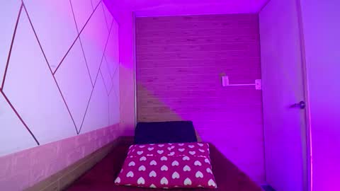 Snapshot of isabella_roseee chatting on November 21, 2025, 9:13 pm isabella_roseee online show from November 21, 2025, 9:13 pm