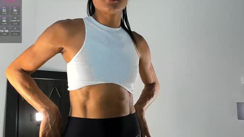 Isabella online show from December 4, 2024, 9:46 pm