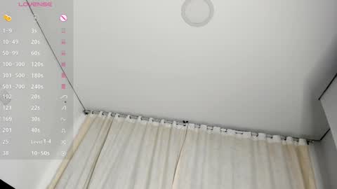 Snapshot of isabella_sea chatting on December 12, 2024, 5:42 am Isabella Sea online show from December 12, 2024, 5:42 am