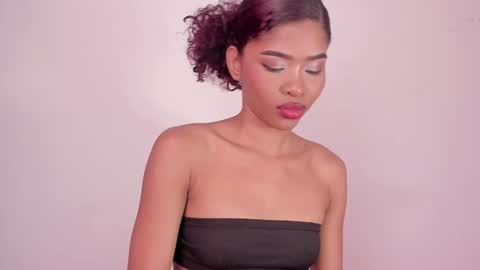 isabella online show from January 25, 2025, 1:32 am