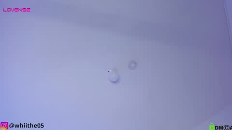 Snapshot of isabella_whiite chatting on January 24, 2025, 11:12 pm Isabella White online show from January 24, 2025, 11:12 pm