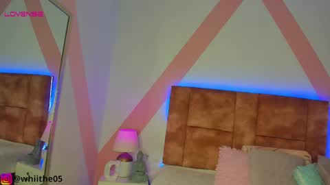 Snapshot of isabella_whiite chatting on March 8, 2025, 1:03 pm Isabella White online show from March 8, 2025, 1:03 pm