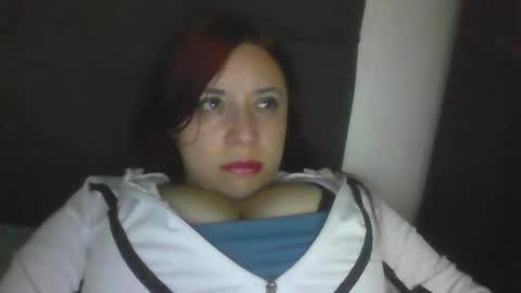 isabellaa_hills_ online show from October 5, 2025, 12:09 am