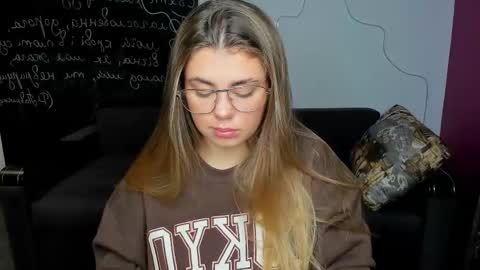 isabellabler online show from November 29, 2025, 7:00 am