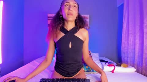 Snapshot of isabellaspencer chatting on February 25, 2025, 10:07 pm Isabella online show from February 25, 2025, 10:07 pm