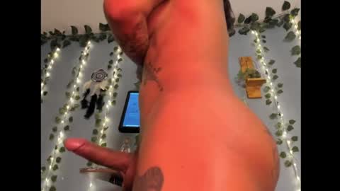 isabelldollts online show from February 19, 2025, 11:49 am