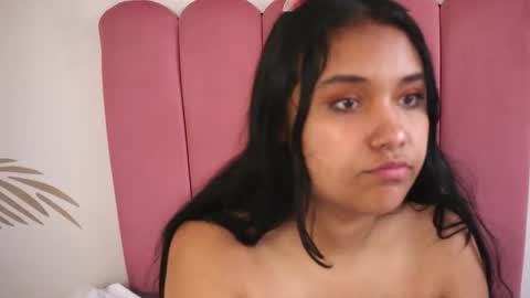 Snapshot of isabelle_lane chatting on October 31, 2025, 1:45 pm online show from October 31, 2025, 1:45 pm