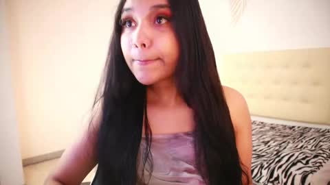 Snapshot of isabelle_lane chatting on November 22, 2025, 12:26 pm online show from November 22, 2025, 12:26 pm