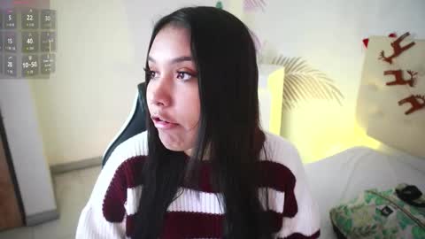 Snapshot of isabelle_lane chatting on December 17, 2025, 12:33 pm online show from December 17, 2025, 12:33 pm