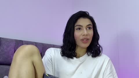 Snapshot of isabellefoxx chatting on December 6, 2024, 11:00 am Isa online show from December 6, 2024, 11:00 am