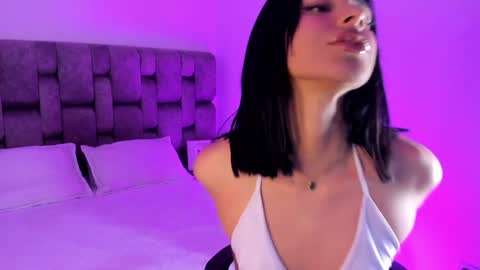 Snapshot of isabellefoxx chatting on December 11, 2024, 5:21 am Isa online show from December 11, 2024, 5:21 am