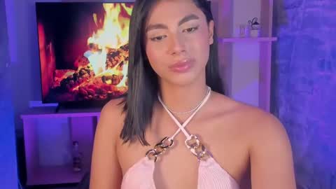 Snapshot of isabellefoxx chatting on February 22, 2025, 7:12 am Isa online show from February 22, 2025, 7:12 am