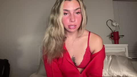 Snapshot of isabellekinsley chatting on December 4, 2024, 2:53 am isabellekinsley online show from December 4, 2024, 2:53 am