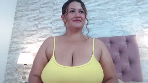 Snapshot of isabellmendez_ chatting on December 28, 2024, 2:11 am IsabellMendez online show from December 28, 2024, 2:11 am