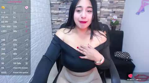 Hi there im Isabelsaenzxx online show from September 30, 2025, 12:32 pm