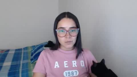 Snapshot of isemma chatting on December 13, 2025, 10:15 pm Emma online show from December 13, 2025, 10:15 pm