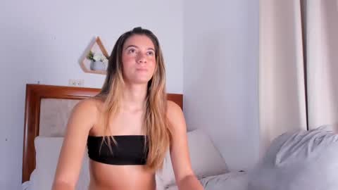 ishabellalopez online show from February 13, 2025, 5:26 am