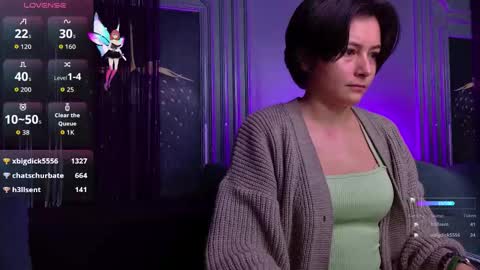 Snapshot of ishtardivine chatting on October 11, 2025, 3:50 am Ishtar online show from October 11, 2025, 3:50 am