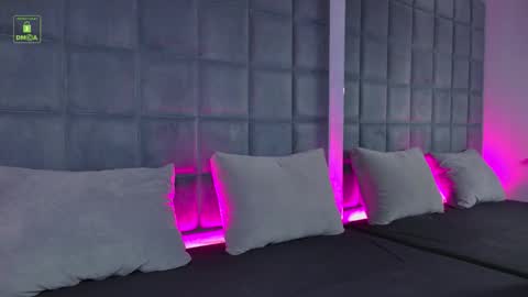 Snapshot of ishtardivine chatting on October 16, 2025, 3:35 pm Ishtar online show from October 16, 2025, 3:35 pm