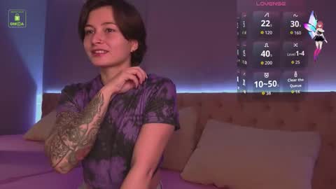 Snapshot of ishtardivine chatting on October 19, 2025, 3:56 pm Ishtar online show from October 19, 2025, 3:56 pm