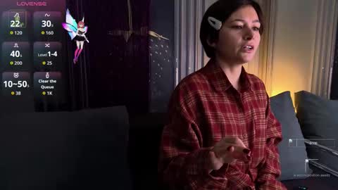 Snapshot of ishtardivine chatting on November 6, 2025, 3:35 pm Ishtar online show from November 6, 2025, 3:35 pm