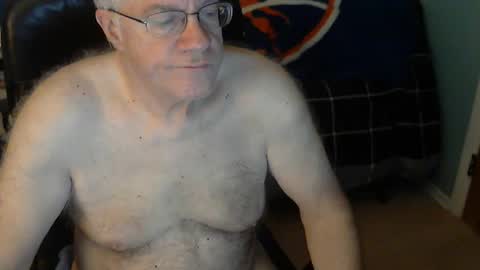 Snapshot of islesman22 chatting on December 4, 2024, 10:13 am islesman22 online show from December 4, 2024, 10:13 am