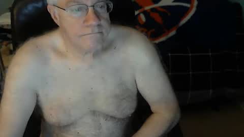 Snapshot of islesman22 chatting on December 10, 2024, 10:38 am islesman22 online show from December 10, 2024, 10:38 am