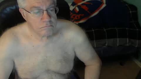 Snapshot of islesman22 chatting on February 18, 2025, 10:16 am islesman22 online show from February 18, 2025, 10:16 am