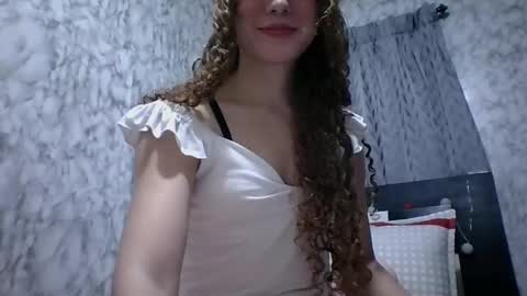 Snapshot of issa30213 chatting on December 15, 2024, 1:57 am Issa online show from December 15, 2024, 1:57 am