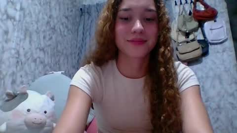 Snapshot of issa30213 chatting on February 21, 2025, 3:34 am Issa online show from February 21, 2025, 3:34 am