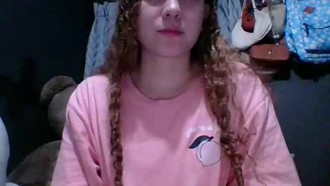 Snapshot of issa30213 chatting on October 14, 2025, 5:08 am Issa online show from October 14, 2025, 5:08 am